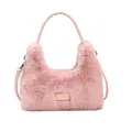 Sac à main en fausse fourrure rose avec bandoulière et lettrage décoratif - Rose