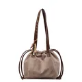 Bolso tote marrón vintage en ante sintético con cordón y colgante de cuentas étnico - Caqui