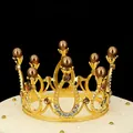 Couronne dorée exquise pour gâteau avec perles brunes et strass scintillants décoratifs - Chaîne Dorée Avec Charme Café