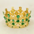Goldene Tortenkrone mit grünen Strasssteinen und Rosen auf strukturiertem Netzgewebe - Gold mit Grüner Blume (HG-033)