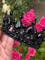 Couronne de mariée baroque noire ornée de cristaux gothiques et pierres sombres - Base Noire Pierres Noires