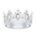 Dettaglio macro di una corona barocca argentata con cristalli a goccia e fregi decorativi - Argento + Strass Bianco