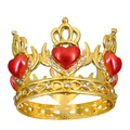 Dettaglio della corona in lega dorata con cuori rossi e strass bianchi decorativi - Base Oro Cuore Rosso
