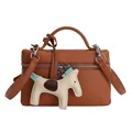 Sac à main marron grainé avec charm cheval et bandoulière réglable pour femmes - Marron avec Pendentif