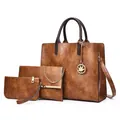 Vintage braunes 3-teiliges Shopper-Set mit Kieseltextur und Ahornblatt-Metallanhänger - Braun