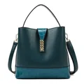 Détails de sac seau bleu canard avec textures de cuir litchi et crocodile - Bleu Sac simple