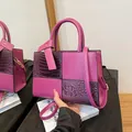 Fuchsia large capacity handbag with crocodile pattern leather stitching detail - Rose Red