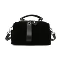 Schwarze Vintage Boston Tasche aus Wildleder mit großem Fassungsvermögen und Gurt - Schwarz