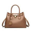 Sac à main marron en cuir litchi avec cadenas métallique et doubles poignées - Kaki