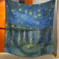 Van Gogh Sternennacht Seidenschal für Damen mit handgerollten Kanten und tiefblauem Kunstdruck - Sternennacht über der Rhône (21)