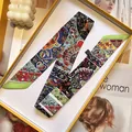 Sciarpa in raso stampa bohémien in confezione regalo gialla con rivista di moda - Striscia lunga / Stampa Patchwork Bohémien (S1844-2)