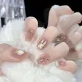 Faux ongles faits main avec lapin 3D, perles et strass sur finition rose nude doux - Très Petit (XS) / Lapin Vintage - Ballerine Courte