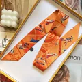 Pañuelo estrecho de seda naranja con ilustraciones de arte y caja de regalo - Naranja