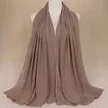 Terrakottafarbener Chiffon-Hijab mit funkelnden Strasssteinen und Perlenkanten-Detail - Khaki