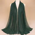 Dunkelgrüner Chiffon-Hidschab-Schal mit goldenen Strasssteinen und feinen Saumkanten - Dunkelgrün