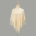 Elegante scialle in pizzo crema con ricami floreali e lunghe nappe per matrimoni e spose - Beige