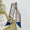 Foulard étroit en soie à motif tulipes orange et bordures contrastées bleu marine - Petites Fleurs Bleues