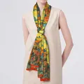 Long foulard en soie avec imprimé peinture à l'huile Van Gogh en jaune et rouge - La Vigne Rouge