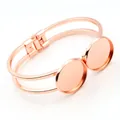 Detailopname van dubbele 20mm ronde instellingen op een roségouden armband voor DIY-sieraden - Roségoud