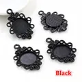 Set de cuatro bases de colgante negras en forma de flor con bisel redondo de 12mm - Negro