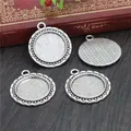 Retro silver 20mm round alloy pendant trays with textured back on vintage background - Twill Texture Round Disk (N5-22) / Antique Silver