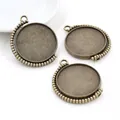 Drie bronzen 25mm ronde hangerbasis voor DIY sieraden met decoratieve kralenranden - Brons