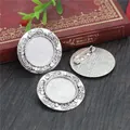 Antik-silberne Brosche Basis mit Blumenrahmen und runder Schale für DIY-Schmuck - Antikes Silber Runde Botanische Relief Stil (D3-61)