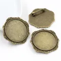Retro bronze 30mm round bezel brooch base with floral edge for DIY jewelry making - Antique Bronze Hollow Floral Style (B5-33)