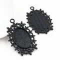 Support pendentif ovale en alliage noir 18x25mm pour bijoux DIY avec motif fleur - Black Floral Bezel Tray (C3-51)
