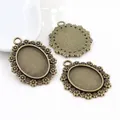 Vintage bronze oval flower pendant base 18x25mm with daisy relief for DIY jewelry - Antique Bronze Oval Daisy Petal Tray