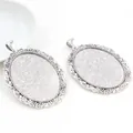 Base per ciondolo ovale 30x40mm in lega d'argento vintage con bordo in rilievo per fai da te - Motivo a Rilievo Europeo Argento Antico (B3-40)