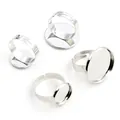 Quattro basi per anelli regolabili argentate per creazione di gioielli fai-da-te - US 12 / Bianco K/Argento
