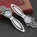 Dettaglio di segnalibri Mano di Fatima in argento su libro per gioielli fai-da-te - Stile Mano di Fatima Argento Antico (H1-05)