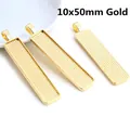 Drie 10x50mm rechthoekige gouden hangerzettingen met getextureerde binnenkant - 10x50 / Goud