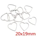 Dettaglio di ciondoli a cuore 20x19mm in acciaio inossidabile per gioielli fai-da-te sfusi - Forma di Cuore - Argento (20x19mm) / Confezione da 20