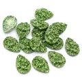 Pendentifs en résine goutte vert émeraude avec texture pailletée pour création de bijoux - 13x18mm / Vert Émeraude