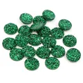 Grüne 12mm runde Harz-Cabochons mit Glitzer-Textur für DIY-Schmuckherstellung - Smaragdgrün (Stil 27)
