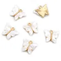 Goldener Schmetterling Anhänger mit weißem Acryl Inlay für DIY Schmuckherstellung - Weißer Marmor Stil (AF7-36)