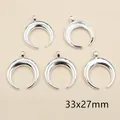 Fünf silberne Mondanhänger mit mattierter Rückseite, Abmessungen 33x27mm - 33x27mm