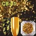 Detail van goudfolie nagelkunstvlokken en een gouden spiegelend chroom nageleffect - Luxe Goud (CB01)