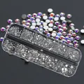 Flache AB-Strasssteine für Nagelkunst im 12-Raster-Sortierkasten für DIY-Maniküre-Deko - Silberne Rückseite Gemischte Diamanten