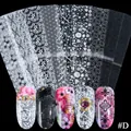 Detalle de pegatinas de transferencia de uñas con flores y encaje en varios estilos - Flores blancas y negras (D)