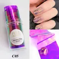 Dettaglio decorazione unghie aurora C05 in flacone con effetto viola iridescente - Carta Aurora (C05)