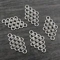 Fünf Vintage Silber-Blumenverbinder aus Legierung für DIY Halsketten und Schmuck - Antiksilber