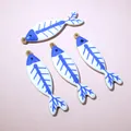 Quattro ciondoli a lisca di pesce in smalto blu e bianco con acciaio inossidabile dorato - Stile Lisca di Pesce Blu Scuro e Bianco (AJ5-17)