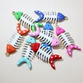 Ciondoli a lisca di pesce colorati in acciaio inossidabile dorato per gioielli fai-da-te - Misto Casuale