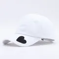 Casquette de baseball blanche en coton avec broderie cœur noir et structure respirante - Réglable / Blanc-Cœur Noir