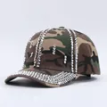 Berretto da baseball mimetico con frange di strass scintillanti e motivo militare - Camouflage Verde Militare Nappa Strass