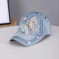 Casquette de baseball en jean bleu clair avec motif papillon et fleurs en strass colorés - Réglable / Bleu clair