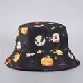 Detalle de gorro de pescador de Halloween con estampados de calabazas y calaveras - Talla Única (Reversible) / Negro Con Estampado Festivo Rico De Halloween
